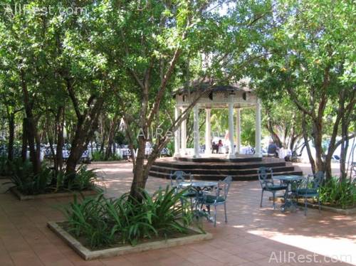 Half Moon Resort 30